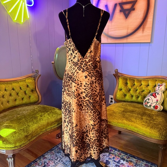 Leopard Print Lace Slip Dress Size Medium - Picture 6 of 7